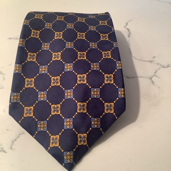 NWT 100% silk tie - Picture 2 of 4